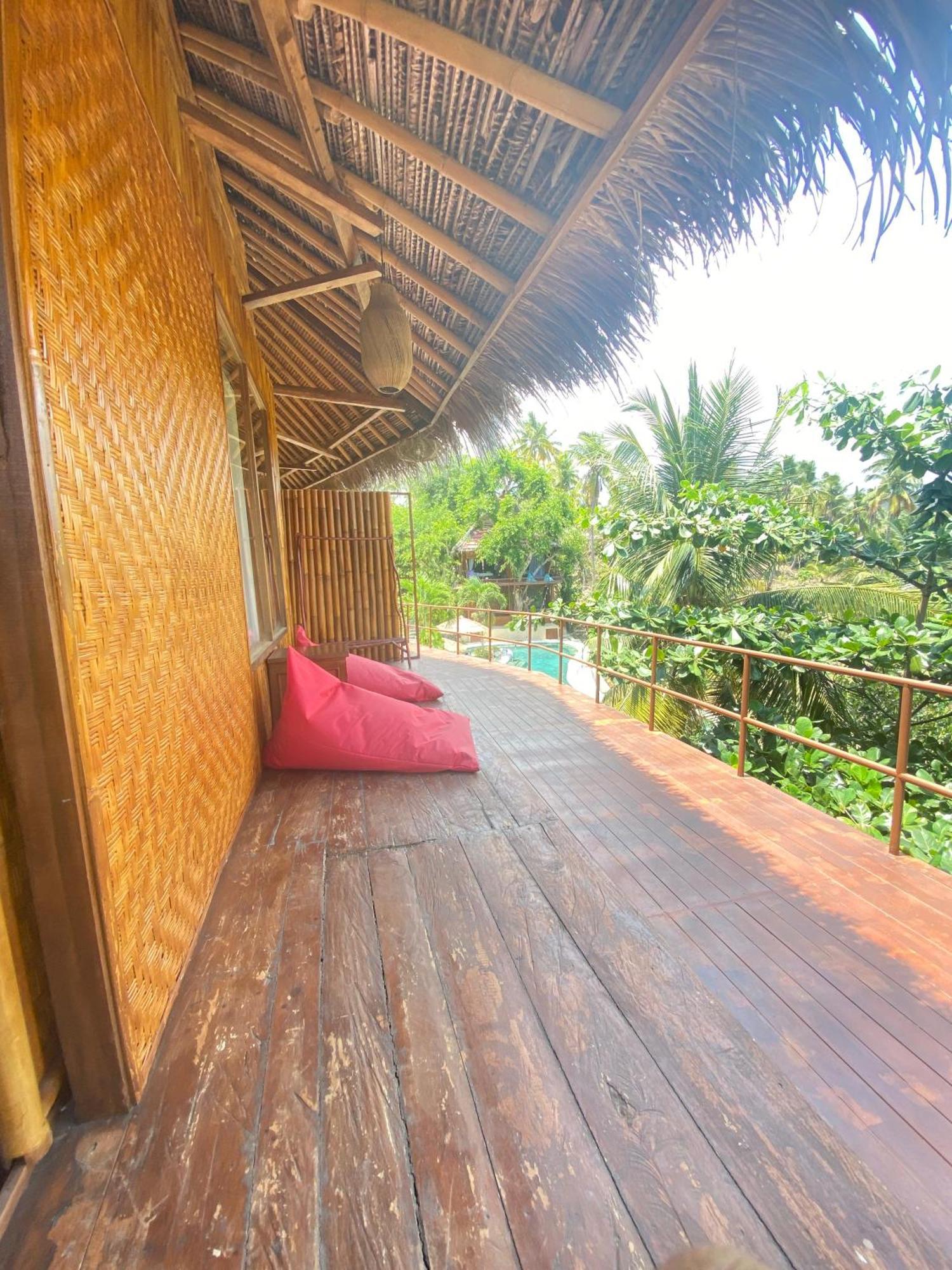 Gading Tree House Villa Batununggul Exterior photo