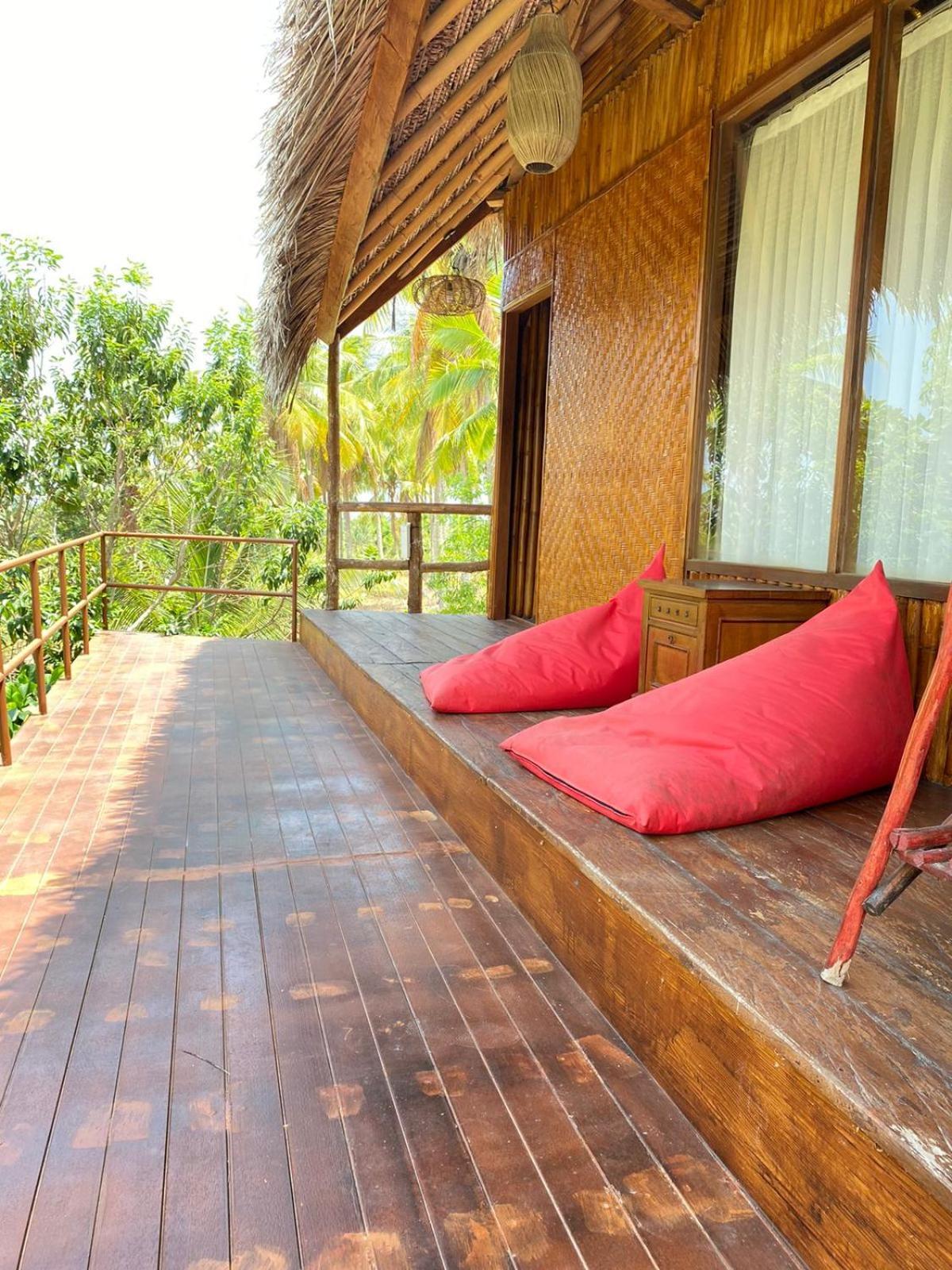 Gading Tree House Villa Batununggul Exterior photo
